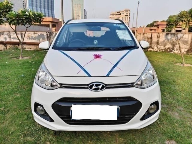 Second-hand 2015 Hyundai Grand i10 Sportz for sale in Noida-5