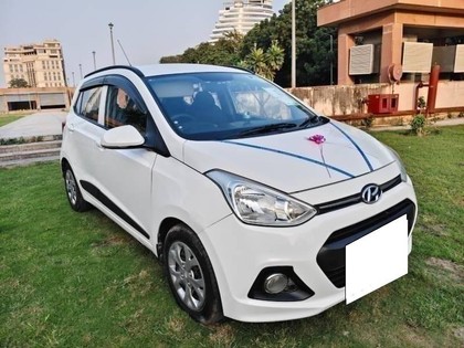 Hyundai Grand i10 Sportz Second-hand 2015 Hyundai Grand i10 Sportz for sale in Noida