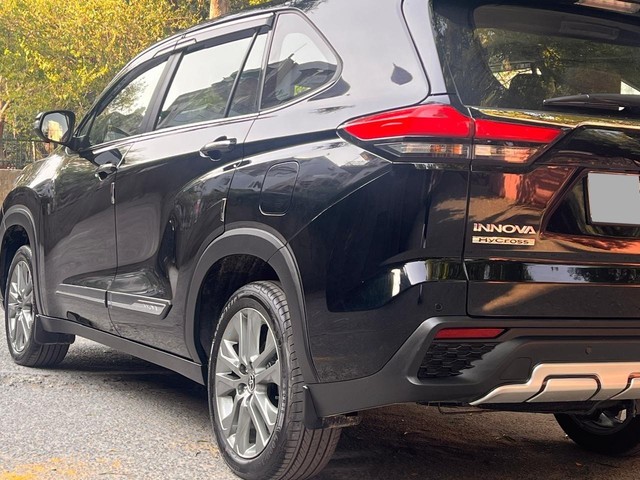 Second-hand 2025 Toyota Innova Hycross ZX(O) Hybrid for sale in New Delhi-20