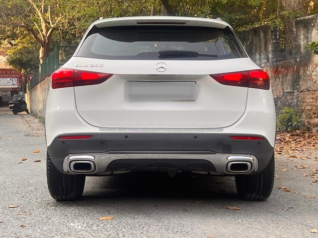 Second-hand 2024 Mercedes-Benz GLA 200 for sale in New Delhi-20