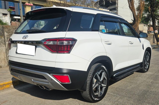 Second-hand 2022 Hyundai Alcazar Prestige 7-Seater Diesel 2021-2022 for sale in Pune-9