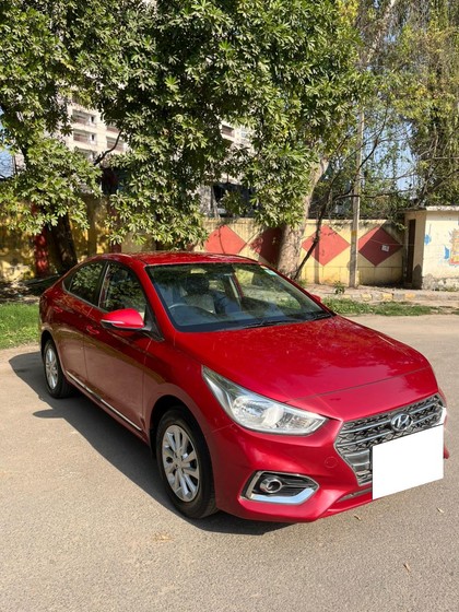 Second-hand 2018 Hyundai Verna VTVT 1.6 AT EX for sale in New Delhi