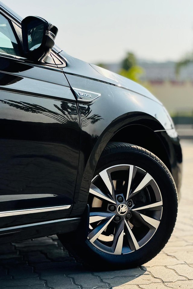 Skoda Slavia 1.0 TSI Style Second-hand 2024 Skoda Slavia 1.0 TSI Style for sale in Surat-16