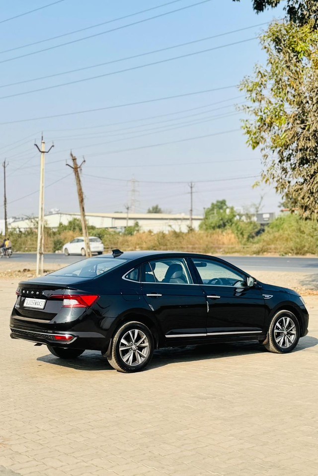 Skoda Slavia 1.0 TSI Style Second-hand 2024 Skoda Slavia 1.0 TSI Style for sale in Surat-8