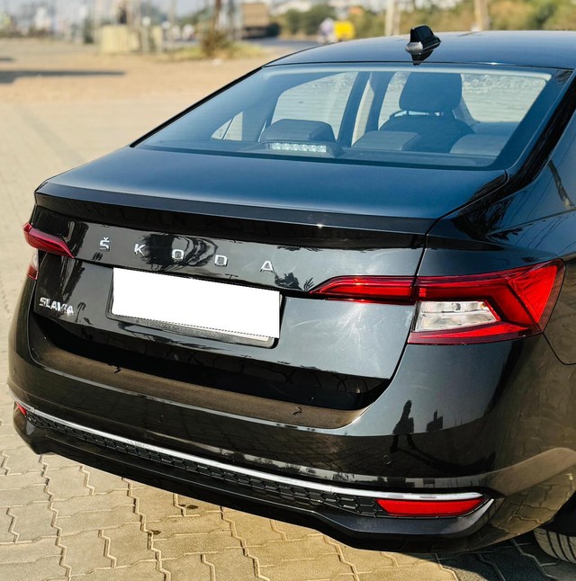 Skoda Slavia 1.0 TSI Style Second-hand 2024 Skoda Slavia 1.0 TSI Style for sale in Surat-15