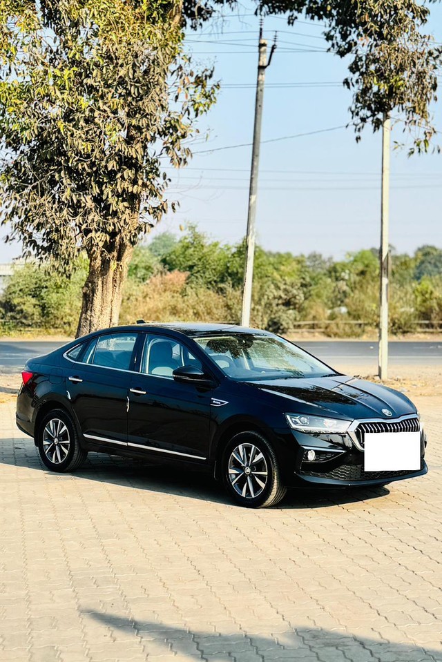 Skoda Slavia 1.0 TSI Style Second-hand 2024 Skoda Slavia 1.0 TSI Style for sale in Surat-10