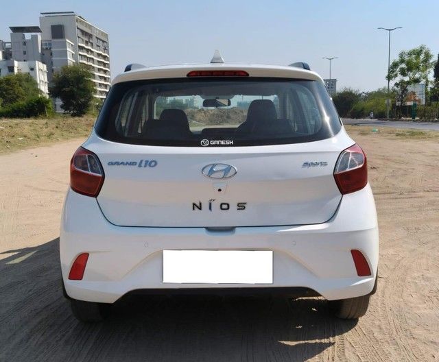 Second-hand 2021 Hyundai Grand i10 Nios Sportz for sale in Vadodara-2