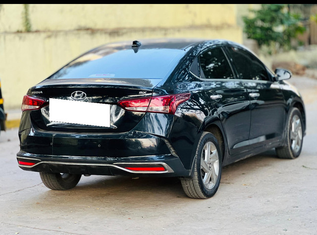 Second-hand 2021 Hyundai Verna SX Diesel for sale in Pune-5