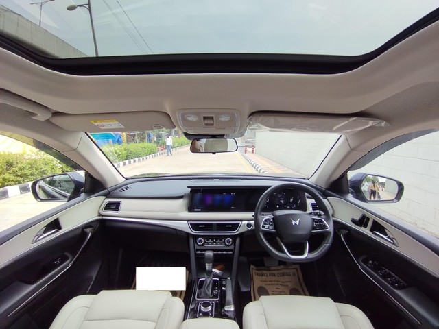 Mahindra XUV700 AX7 7Str AT Second-hand 2024 Mahindra XUV700 AX7 7Str AT for sale in New Delhi-6