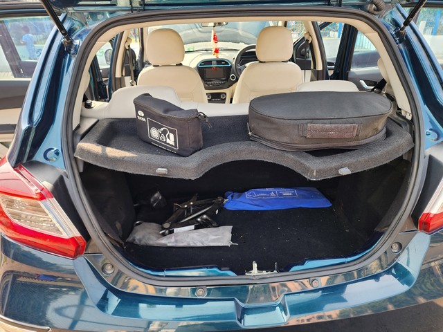 Second-hand 2023 Tata Tiago EV XZ Plus Tech LUX LR ACFC for sale in Kolkata-10