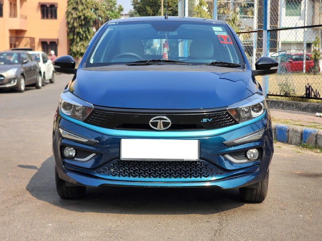 Second-hand 2023 Tata Tiago EV XZ Plus Tech LUX LR ACFC for sale in Kolkata-5