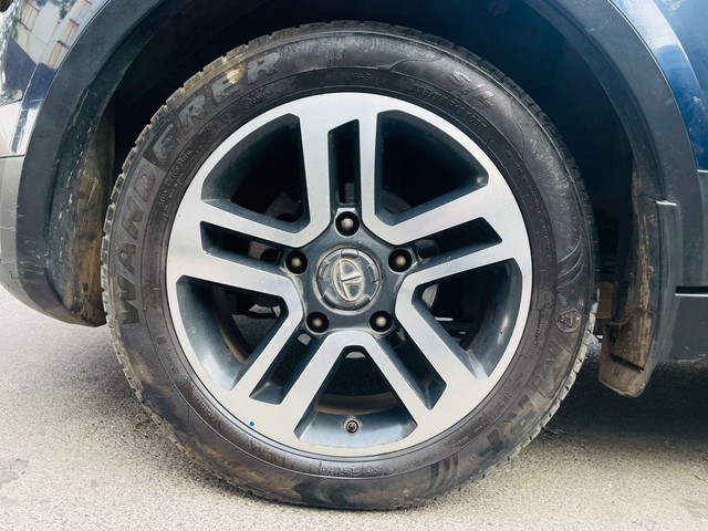 Second-hand 2017 Tata Hexa XTA for sale in Mumbai-8