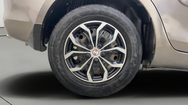 Second-hand 2017 Maruti Suzuki Swift Dzire VDI for sale in Hyderabad-27