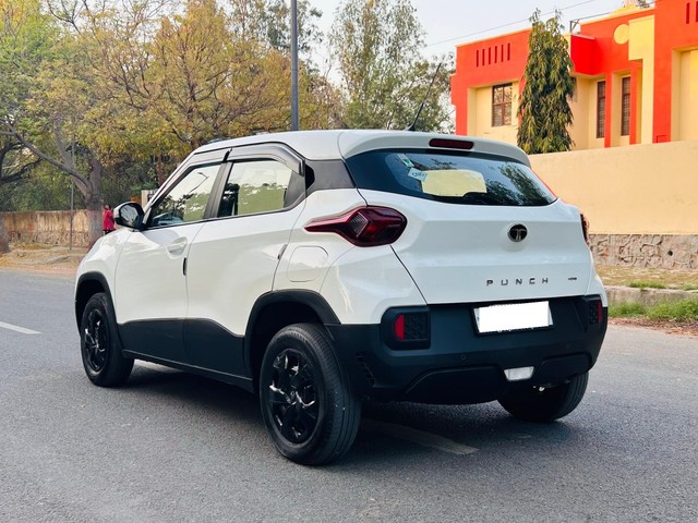 Second-hand 2024 Tata Punch Adventure CNG for sale in New Delhi-3