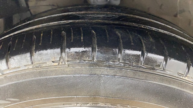 Second-hand 2016 Maruti Suzuki Ciaz VDi Plus SHVS for sale in Ahmedabad-4