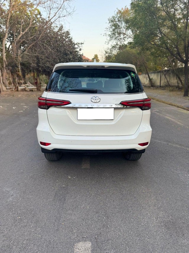 Second-hand 2025 Toyota Fortuner 4X2 Diesel AT for sale in New Delhi-2