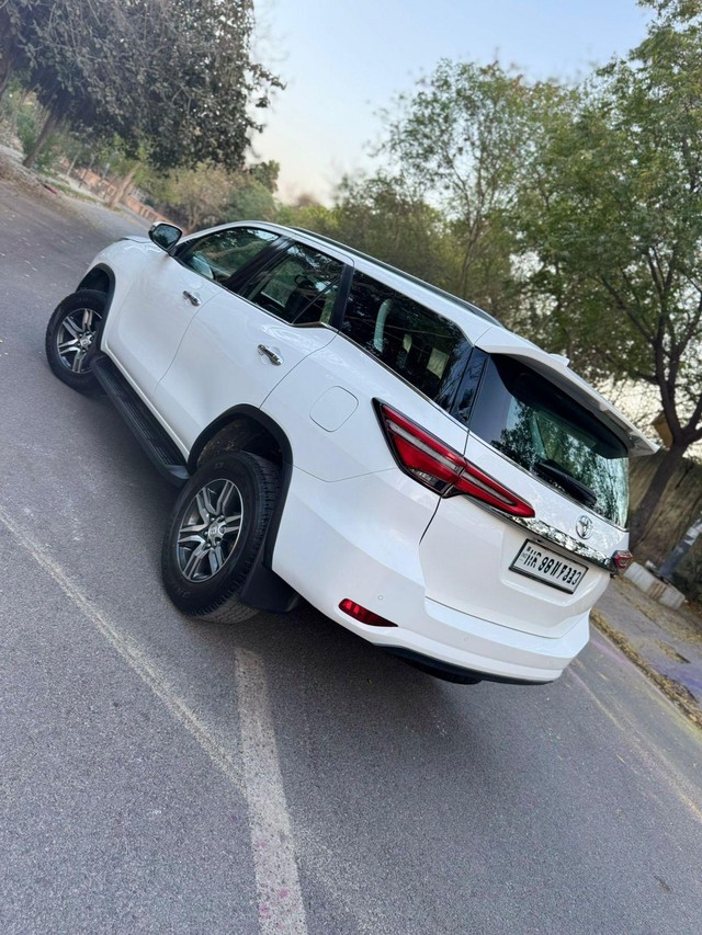Second-hand 2025 Toyota Fortuner 4X2 Diesel AT for sale in New Delhi-8