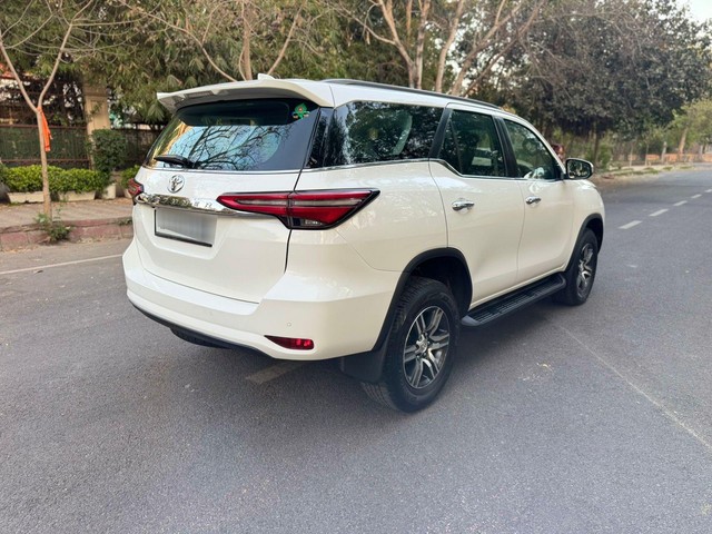 Second-hand 2025 Toyota Fortuner 4X2 Diesel AT for sale in New Delhi-17