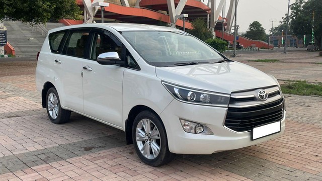 Second-hand 2018 Toyota Innova Crysta 2.7 ZX AT BSIV for sale in New Delhi-9