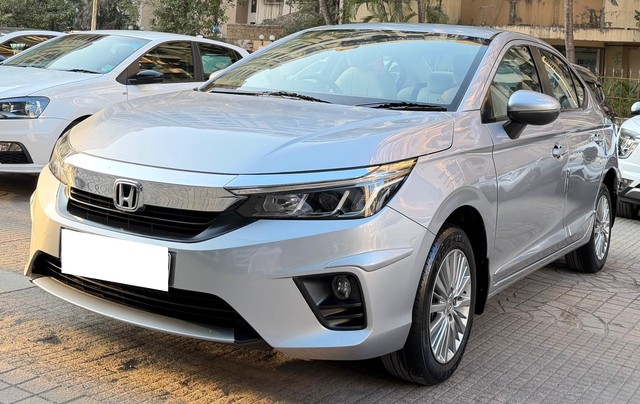 Second-hand 2021 Honda City V CVT for sale in Mumbai-4