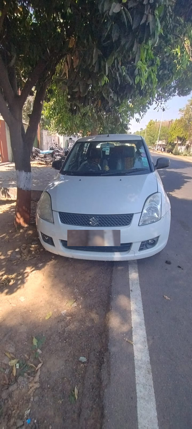 Maruti Suzuki Swift VXI Second-hand 2011 Maruti Suzuki Swift VXI for sale in Vadodara-0