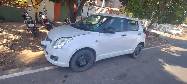 Maruti Suzuki Swift VXI Second-hand 2011 Maruti Suzuki Swift VXI for sale in Vadodara-1