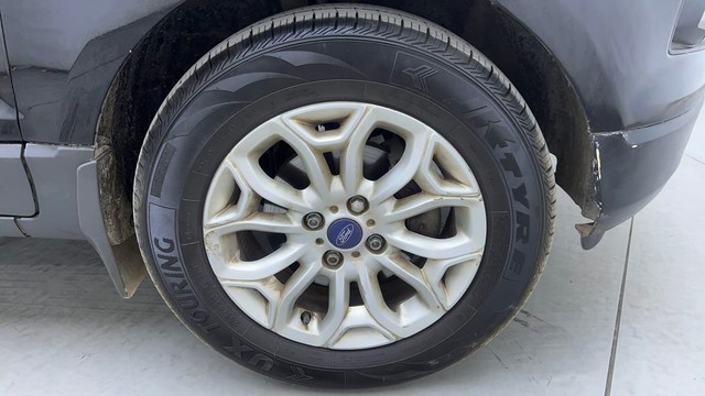 Second-hand 2014 Ford Ecosport 1.5 Ti VCT MT Titanium for sale in Hyderabad-17
