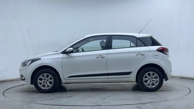 Second-hand 2016 Hyundai i20 Sportz 1.2 for sale in Hyderabad-6