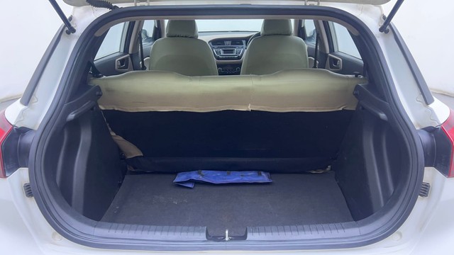 Second-hand 2016 Hyundai i20 Sportz 1.2 for sale in Hyderabad-9