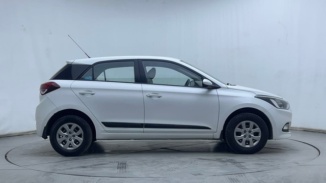 Second-hand 2016 Hyundai i20 Sportz 1.2 for sale in Hyderabad-2