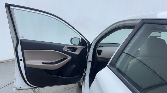 Second-hand 2016 Hyundai i20 Sportz 1.2 for sale in Hyderabad-27