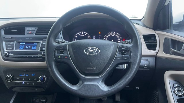 Second-hand 2016 Hyundai i20 Sportz 1.2 for sale in Hyderabad-32
