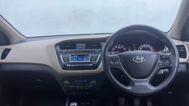 Second-hand 2016 Hyundai i20 Sportz 1.2 for sale in Hyderabad-11