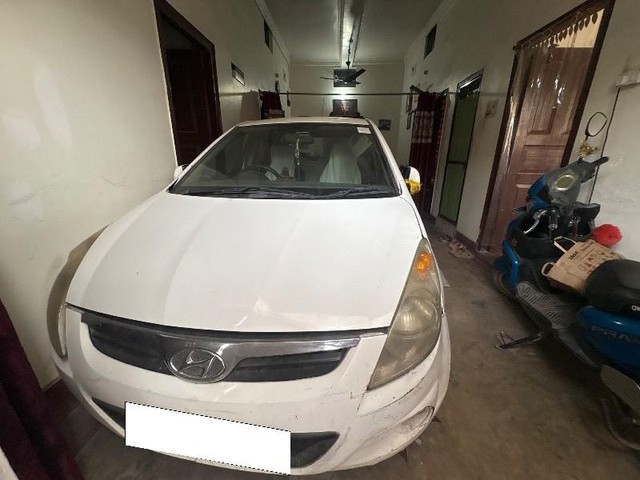Hyundai i20 1.2 Magna Second-hand 2011 Hyundai i20 1.2 Magna for sale in Hajipur-2