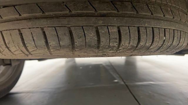 Second-hand 2022 Hyundai Alcazar Signature 6Str Diesel AT for sale in Kolkata-21