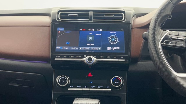 Second-hand 2022 Hyundai Alcazar Signature 6Str Diesel AT for sale in Kolkata-35