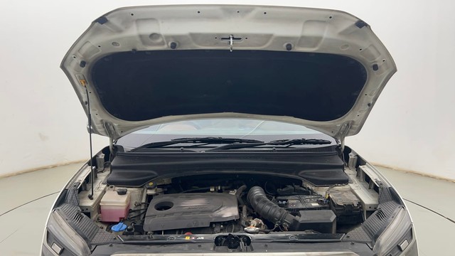 Second-hand 2022 Hyundai Alcazar Signature 6Str Diesel AT for sale in Kolkata-8