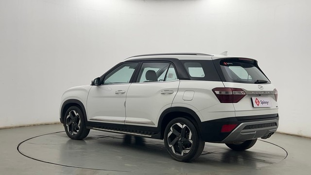 Second-hand 2022 Hyundai Alcazar Signature 6Str Diesel AT for sale in Kolkata-5