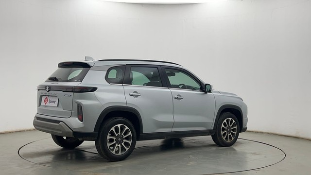 Second-hand 2022 Maruti Suzuki Grand Vitara Alpha AT for sale in Kolkata-3