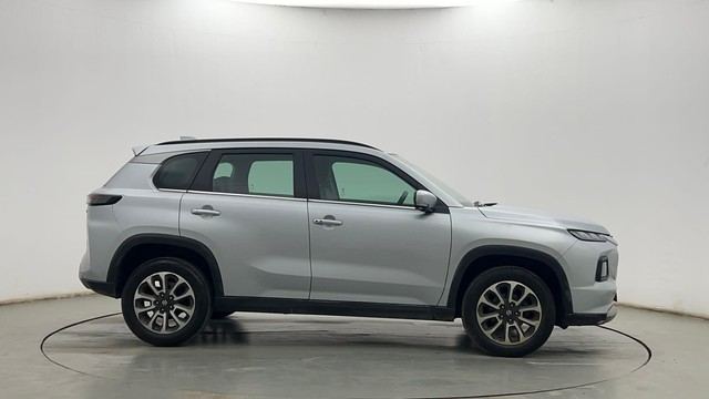 Second-hand 2022 Maruti Suzuki Grand Vitara Alpha AT for sale in Kolkata-2