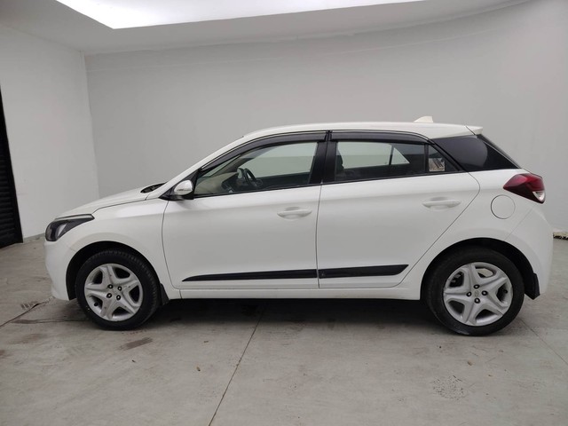 Second-hand 2017 Hyundai i20 1.2 Asta for sale in Visakhapatnam-6