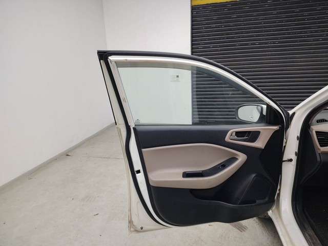 Second-hand 2017 Hyundai i20 1.2 Asta for sale in Visakhapatnam-28