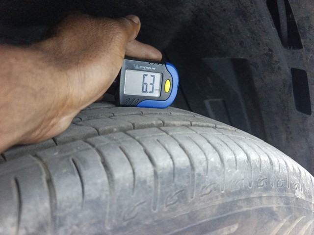 Second-hand 2024 Maruti Suzuki Brezza Vxi AT for sale in Visakhapatnam-33