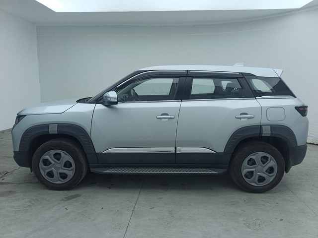 Second-hand 2024 Maruti Suzuki Brezza Vxi AT for sale in Visakhapatnam-6