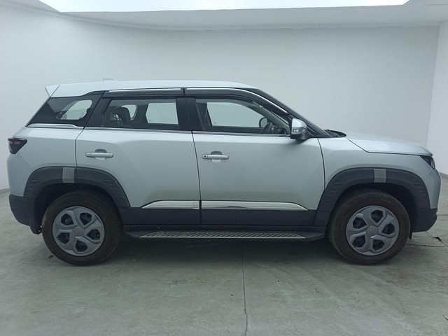 Second-hand 2024 Maruti Suzuki Brezza Vxi AT for sale in Visakhapatnam-2