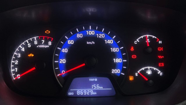 Second-hand 2019 Hyundai Xcent Petrol for sale in Chandigarh-13