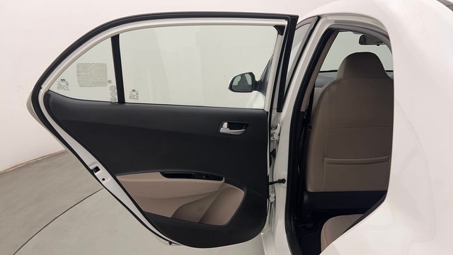 Second-hand 2019 Hyundai Xcent Petrol for sale in Chandigarh-29