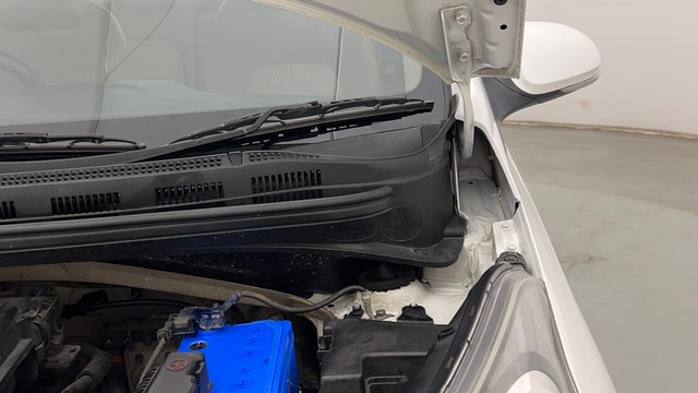 Second-hand 2019 Hyundai Xcent Petrol for sale in Chandigarh-32