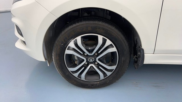 Second-hand 2023 Tata Tiago XT for sale in Lucknow-20