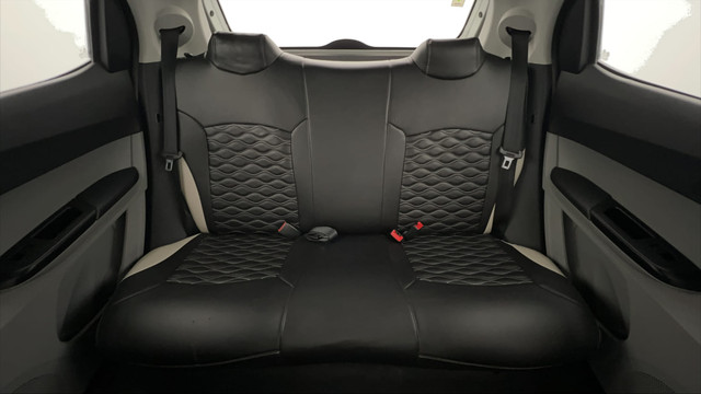 Second-hand 2023 Tata Tiago XT for sale in Lucknow-24